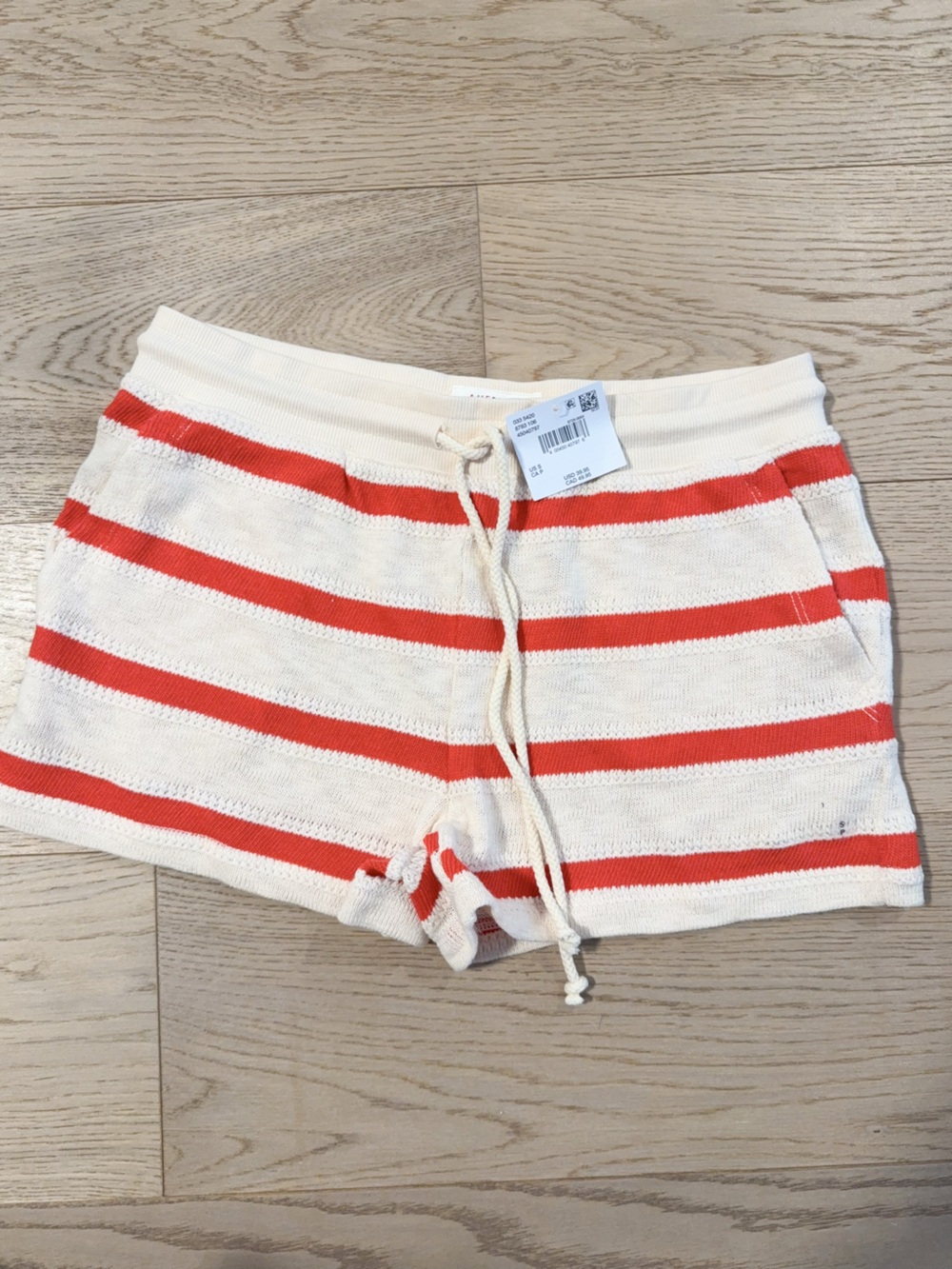 NWT 5420-8783 American Eagle shorts S